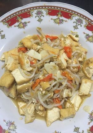 Foto resep Tumis tauge tahu pedas