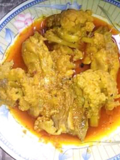 চিকেন দিয়ে ফুলকপি রান্না রেসিপির প্রধান ছবি