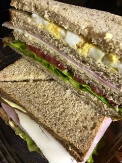 Una foto de Sándwich de verduras 🍅