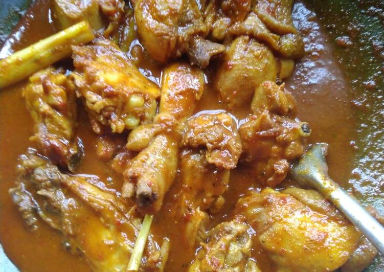 Ayam bumbu khas Mama Anik