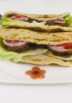A picture of Mc Arabia (fast food style).