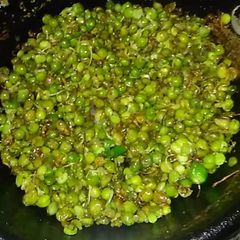 A picture of Chatpata matar.