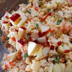 Una foto de Ensalada de pollo Navideña 🎄