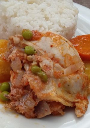 Una foto de Estofado de pollo peruano