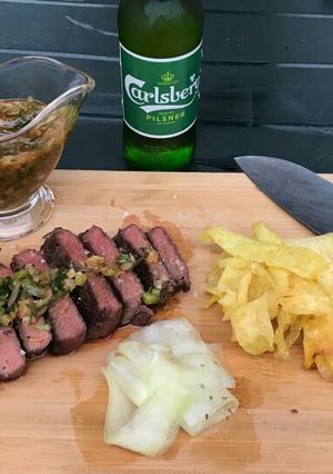 Foto de Bife de Novilho grelhado com Chimichurri