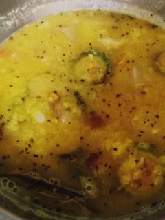 উচ্ছে এবং লাউ দিয়ে শুক্তোর ডাল (ucche ebong lau diye shuktor dal recipe in Bengali) রেসিপির প্রধান ছবি