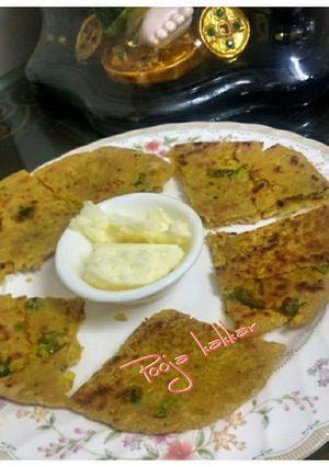 A picture of Poha parantha.