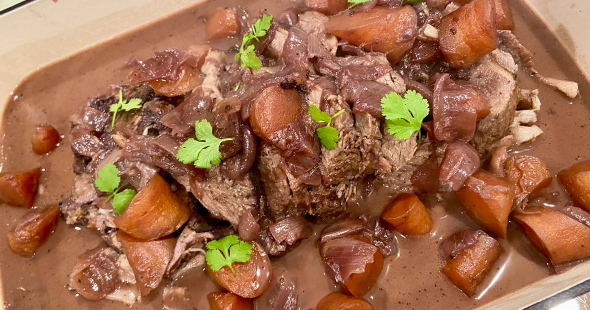 Pressure cooker Lamb Leg in Red Wine Sauce