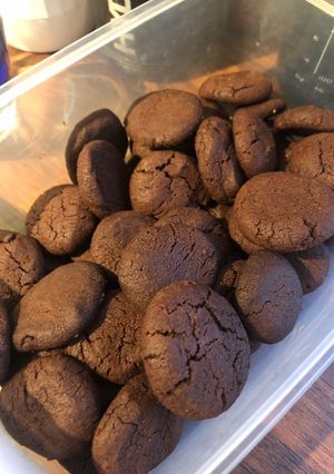 A picture of Choc chip cookies.