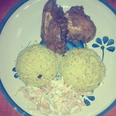 Fried rice, vegetables and chicken A picture of Fried rice, vegetables and chicken.