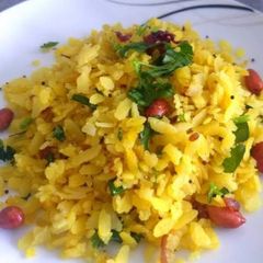 A picture of Onion Lemon Poha.
