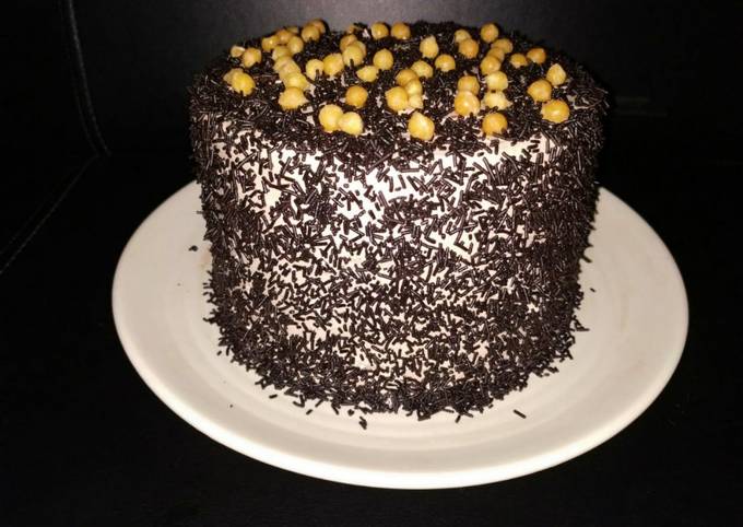 Round Choco Butterscotch Cake, Packaging Size: 1 Metre at Rs 800/kg in  Sitamarhi