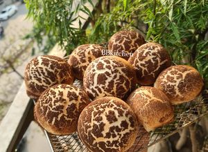 Hình của món Mushroom Bun 🍄 bánh mì ngọt hình nấm 🍄.