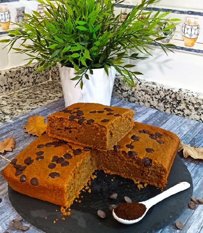 Foto principal de Bizcocho de café ☕, chía y chocolate 🍫