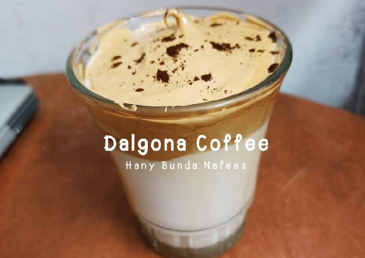 Dalgona Coffee