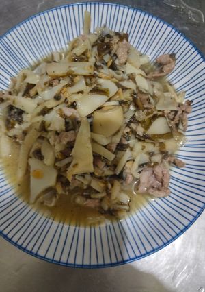 梅乾菜炒竹筍肉絲 的食譜成品照片