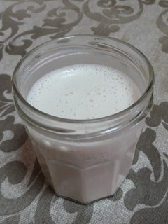 Una foto de Leche de cacahuete vegana🥛🥜