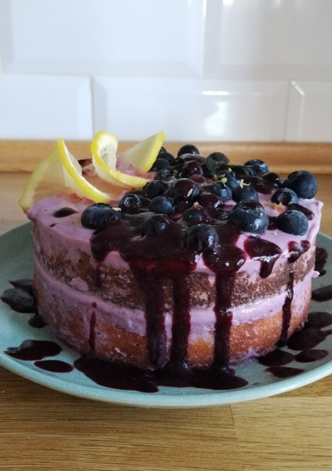 Una foto de Tarta de limón y arándanos