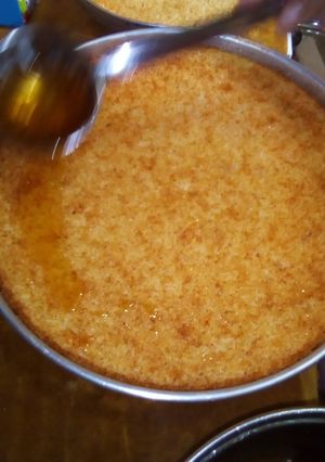 صورة لوصفة بسبوسه باللوز والبندق والقشطه