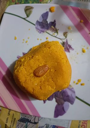 बेसन का हलवा (besan ka halwa recipe in Hindi) रेसिपी मुख्य फोटो