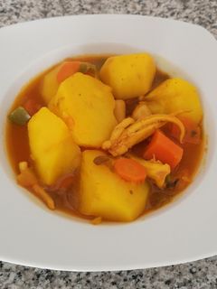 Una foto de Patatas guisadas con calamares