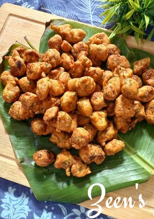 A picture of Methi Soya Fritters.