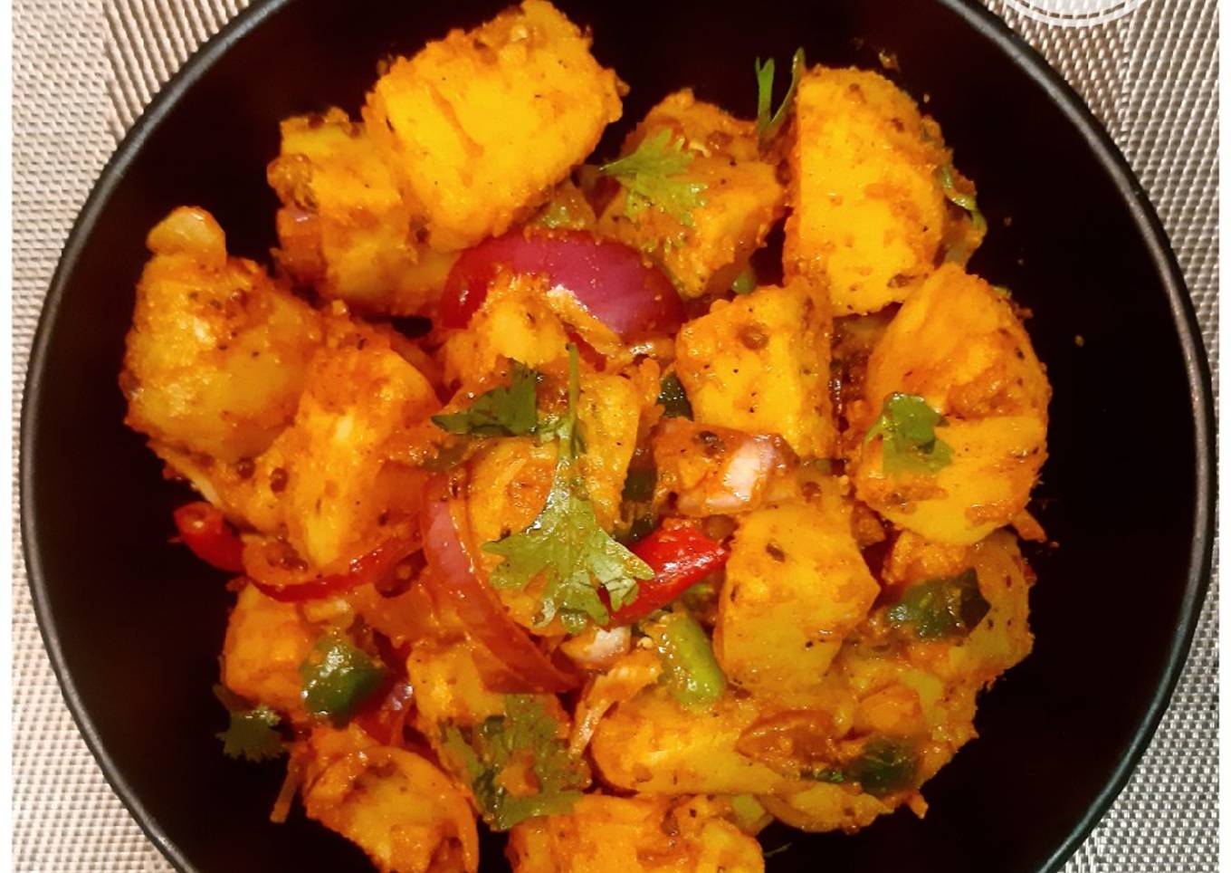 Piro Sadeko Aloo (Potato with Timbur / Schezwan peppercorns)
