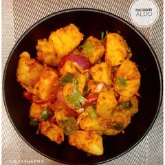 A picture of Piro Sadeko Aloo (Potato with Timbur / Schezwan peppercorns).