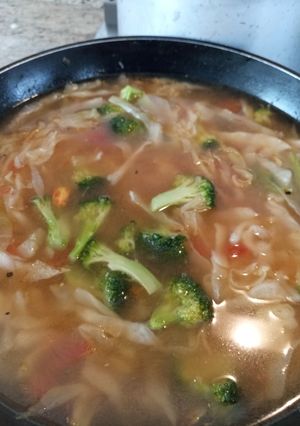 Una foto de 🥬Sopa de Col 🥬 súper fácil 😋