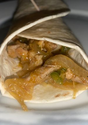 Una foto de Fajitas de lomo caseras atigradas