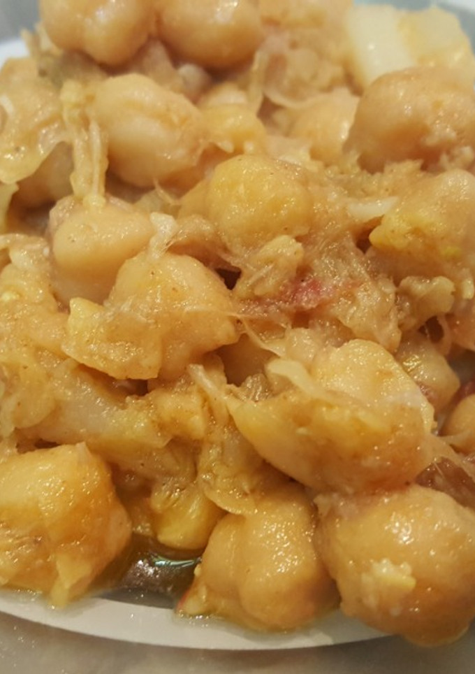 Una foto de Garbanzos con repollo (sobras de cocido)