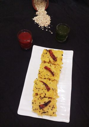 ओट्स ढोकला (Oats dhokla recipe in hindi) रेसिपी मुख्य फोटो