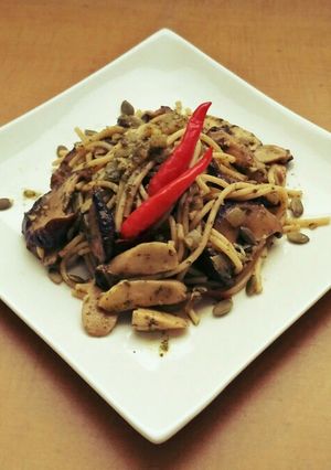 青醬雙菇義大利麵 的食譜成品照片
