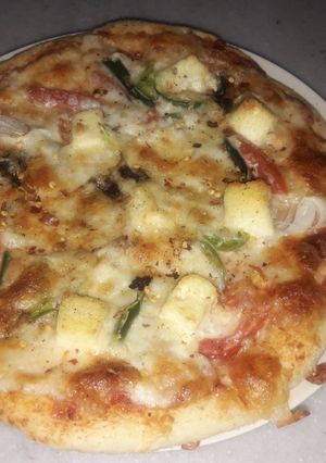 A picture of Cheezy pizza.