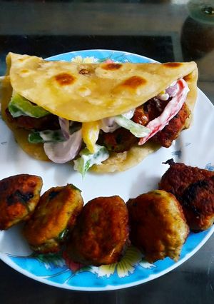 র‍্যাপড চিকেন পুদিনা কাবাব (wrapped chicken pudina kabab recipe in Bengali) রেসিপির প্রধান ছবি