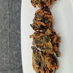 A picture of Methi Muthiya.