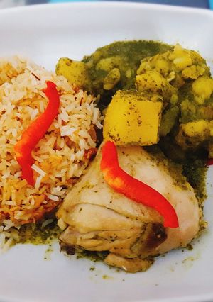 Una foto de Estofado de pollo a base de cilantro
