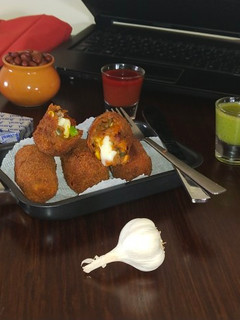 A picture of Veg Cheesy Rajma Cutlet.
