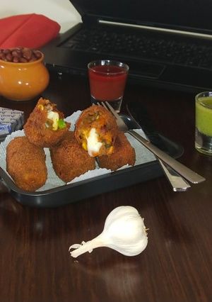 A picture of Veg Cheesy Rajma Cutlet.