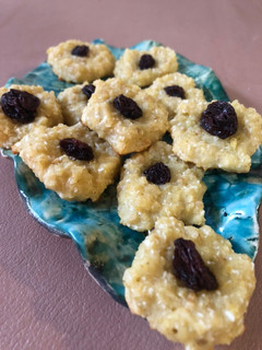 Una foto de Galletitas de mijo, coco y manzana