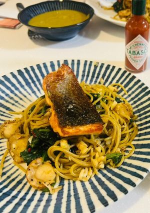 蒜香鮭魚清炒義大利麵 的食譜成品照片
