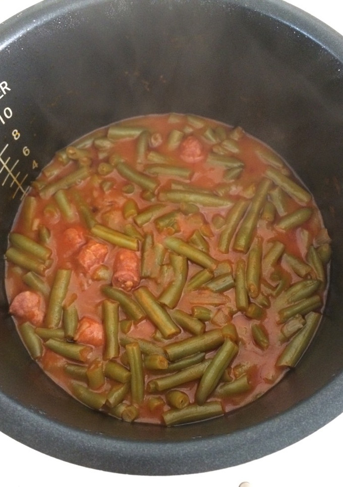 Una foto de Guiso de judías con salchicha fresca