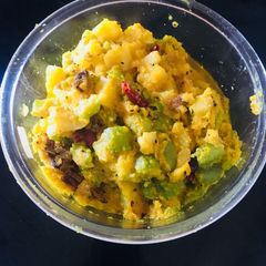 A picture of Potato ridged gourd Poppy seed curry.