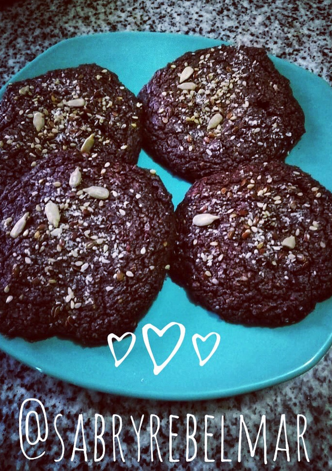 Una foto de Galletas de chocolate keto sin harina sin azúcar