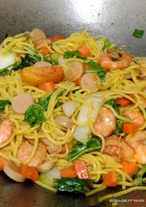 Foto resep Mie Panjang Umur Sosis dan Udang 🍤
