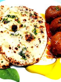 গার্লিক বাটার নান(garlic butter naan recipe in BEngali) রেসিপির প্রধান ছবি