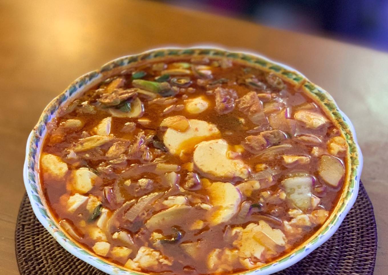 Spicy Soft Tofu Stew with meat (Gogi sudubu jjiage)
