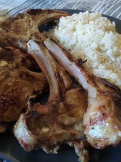 Una foto de 🥩 Chuletas de cordero a la Miel
