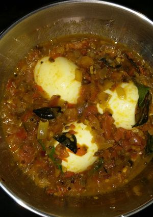 A picture of Egg pulsu (egg gravy).