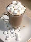 Chocolate caliente con marshmallow